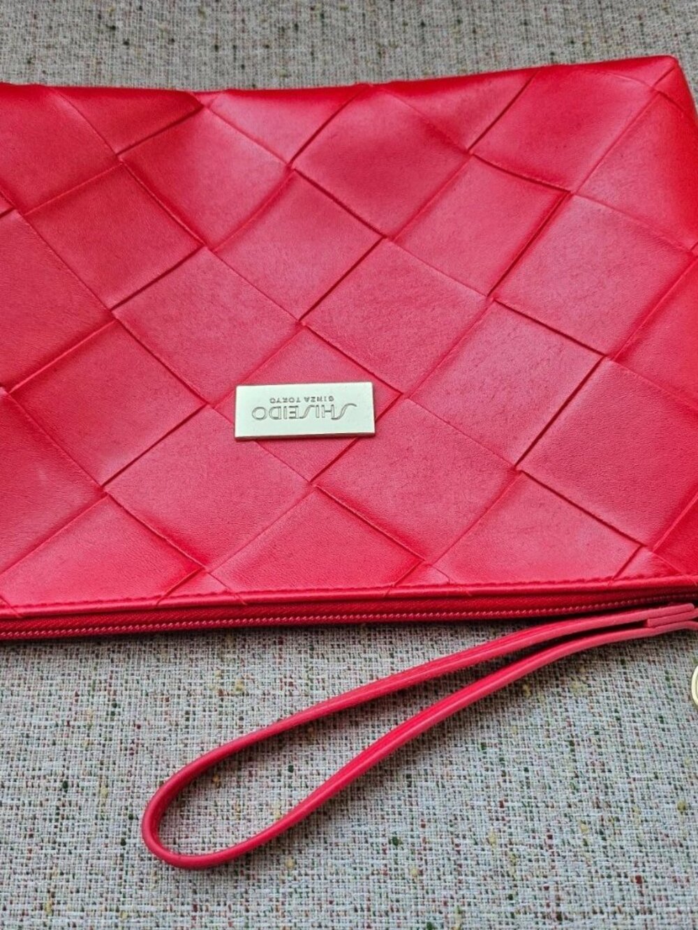 Shiseido Make Up Pouch Red Travel Bag Cosmetic Bag Gold tone Zip Closure